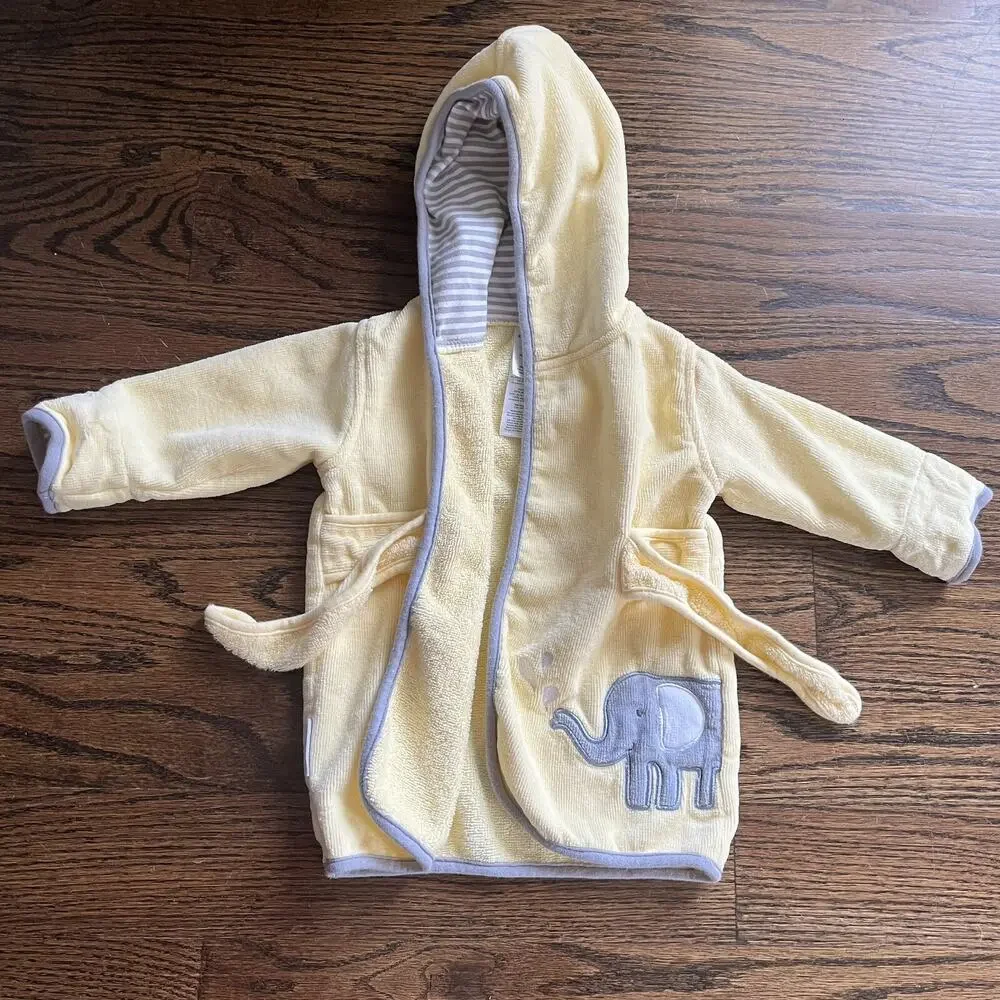Carters baby boy/ girl bath hooded robe Sz. OS (0-9 mo) yellow elephant print
